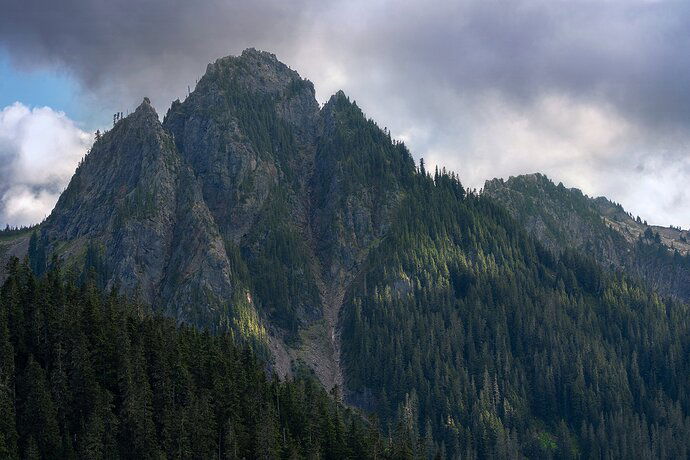 Rainier-Light-Beams