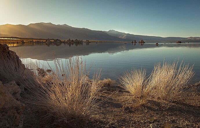 Mono%20lake%20-%20Not%20cloud%20in%20the%20sky-2