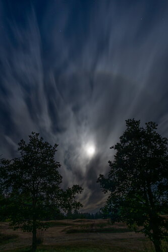 Revision 1 - -20260828-_7R58570-moon and clouds-DxO_DeepPRIME 3-Edit-2.jpg