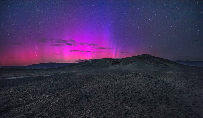 Death-Valley-Aurora-V-2.2cW