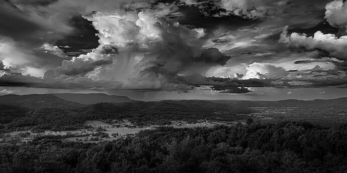 LORD0055-HDR(5)CropBW2048PX