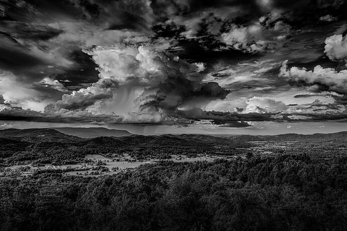 LORD0051DramaticFlatFFBW2048PX