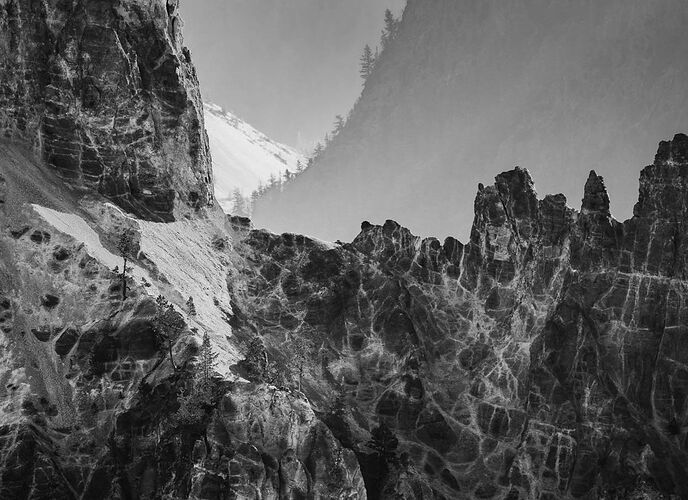 Yellowstone-Canyon-View