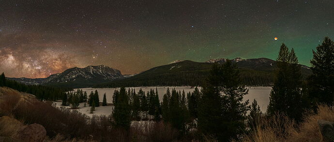 Lunar Eclipse and the Milky Way-3_MS