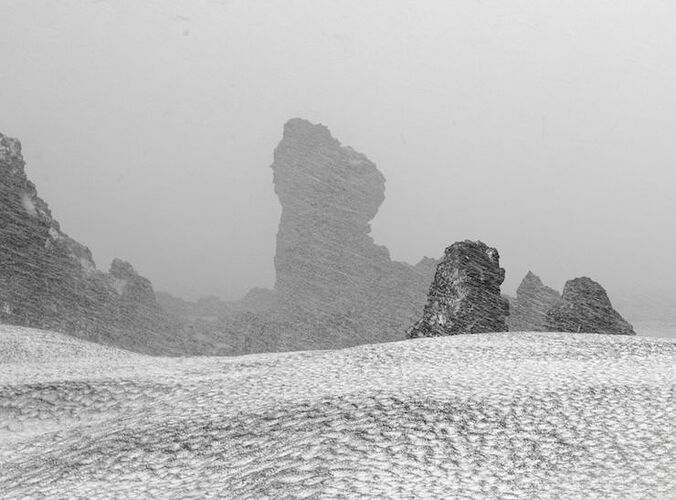 Catana_Snowstorm approaching