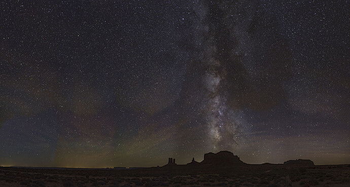 Momument Valley Milky Way.jpg
